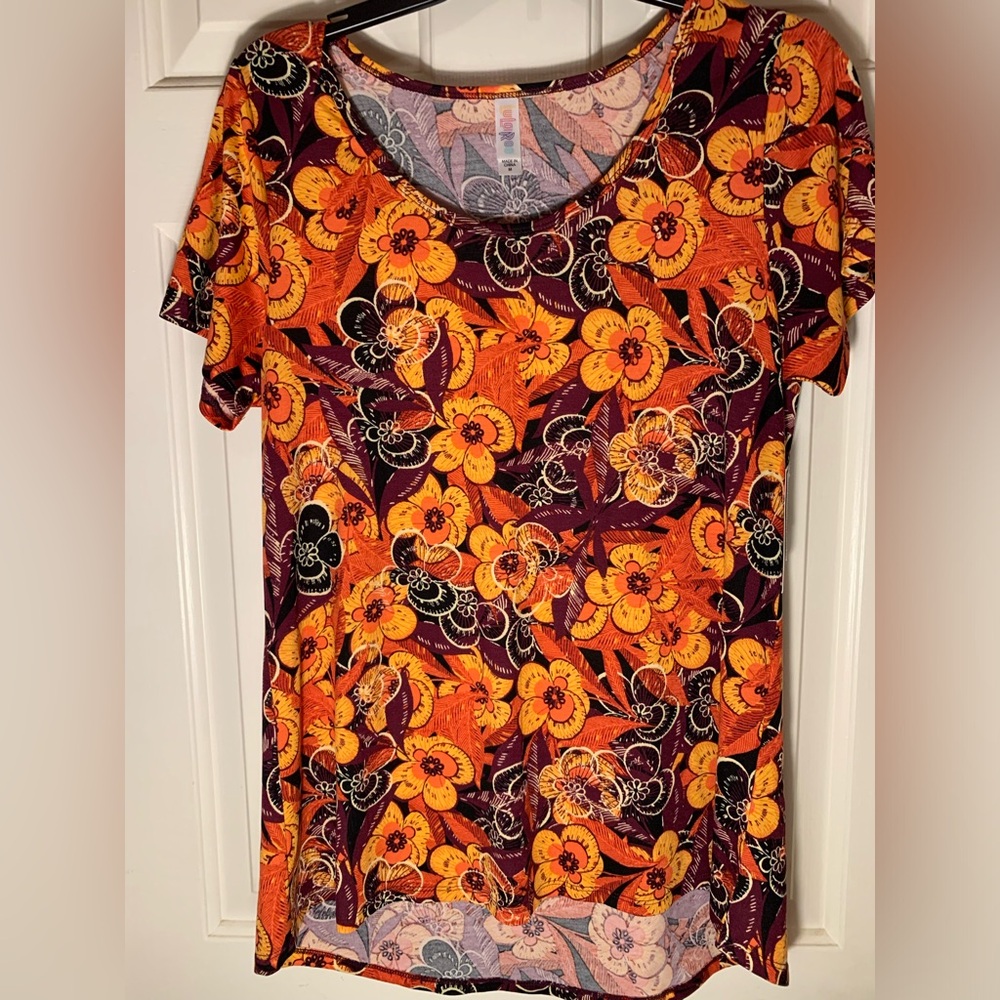 LuLaRoe NWT Classic T size Medium Floral Print